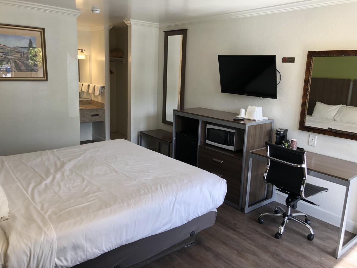 Gilroy Inn Экстерьер фото